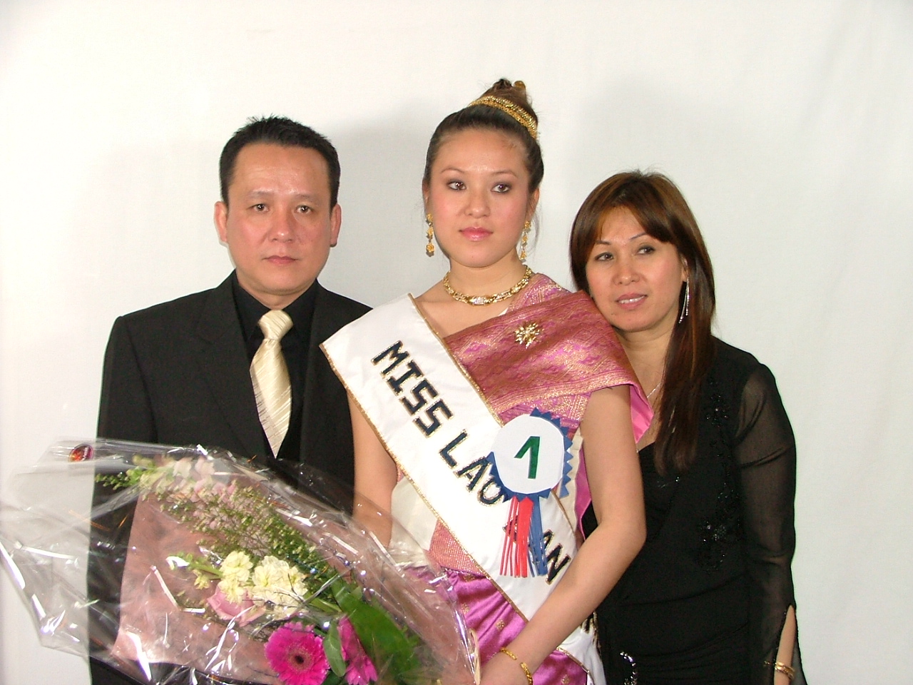 soirée fin année2006-élection miss lane-xang- lao Paris-311206 220.jpg